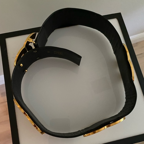 Chanel 90s Rare Runway Vintage CC Gold Belt - Picture 5 of 8